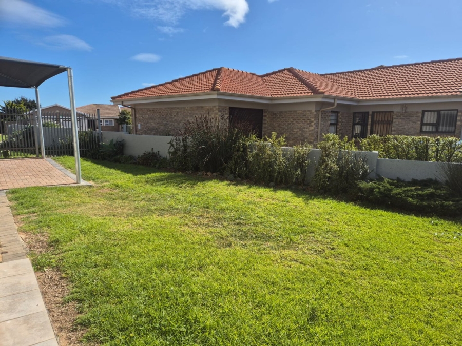 3 Bedroom Property for Sale in Hartenbos Heuwels Western Cape